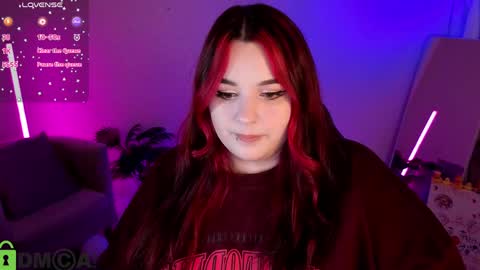 Snapshot of mia_r0ss chatting on 05.17.26 Mia online show from 05.17.26