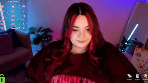 Snapshot of mia_r0ss chatting on 05.22.26 Mia online show from 05.22.26