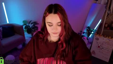 Snapshot of mia_r0ss chatting on 05.30.26 Mia online show from 05.30.26
