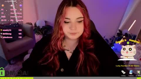 Snapshot of mia_r0ss chatting on 06.05.26 Mia online show from 06.05.26