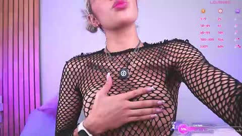 Snapshot of mia_reeves chatting on 10.01.25 Mia Reeves online show from 10.01.25