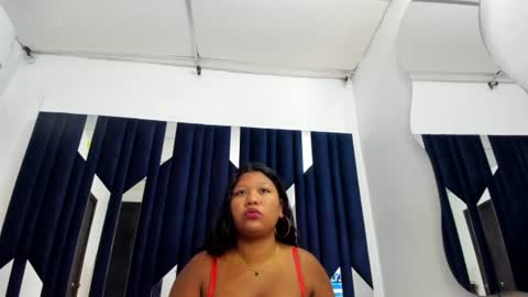 Snapshot of mia_roussex6 chatting on 08.04.26 mia_roussex6 online show from 08.04.26