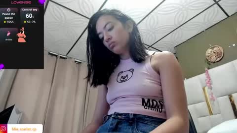 Snapshot of mia_scarlet69 chatting on 04.25.26 MIA HOT online show from 04.25.26