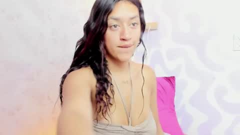 Mia . online show from 04.11.26