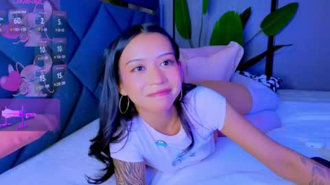 Mia online show from 04.10.26