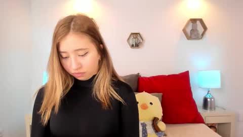 Snapshot of mia_skys chatting on 01.19.26 Mia online show from 01.19.26