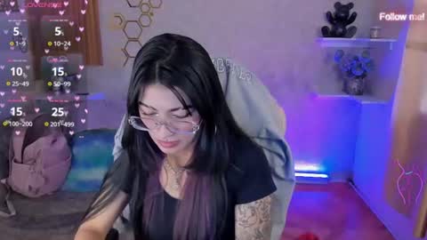 Mia online show from 06.17.26