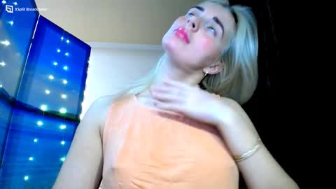 Mia. online show from 12.08.24