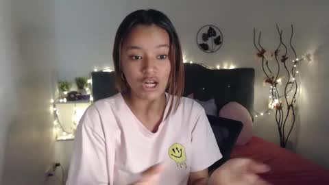 Snapshot of mia_sweetdc chatting on 12.05.24 mia_sweetdc online show from 12.05.24