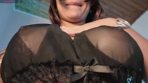 Snapshot of mia_sweetdc chatting on 09.08.25 mia_sweetdc online show from 09.08.25