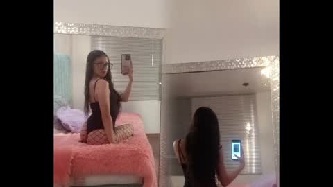 Snapshot of mia_velmont chatting on 05.28.26 Miaaa online show from 05.28.26