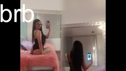 Snapshot of mia_velmont chatting on 05.29.26 Miaaa online show from 05.29.26