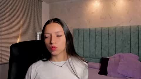 Snapshot of mia_velmont chatting on 07.01.26 Miaaa online show from 07.01.26