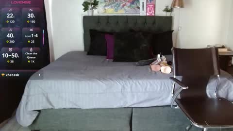 MIA  online show from 10.06.25