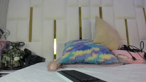 Snapshot of mia_vy chatting on 03.23.26 mia_vy online show from 03.23.26