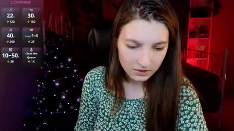 Snapshot of mia_weawer chatting on 12.19.25 Mia online show from 12.19.25