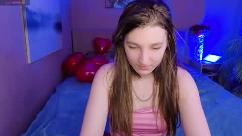 Snapshot of mia_weawer chatting on 02.13.26 Mia online show from 02.13.26