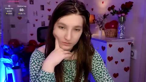 Snapshot of mia_weawer chatting on 02.18.26 Mia online show from 02.18.26