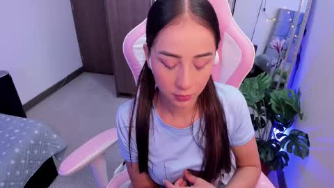 mia  nicolle online show from 02.27.25