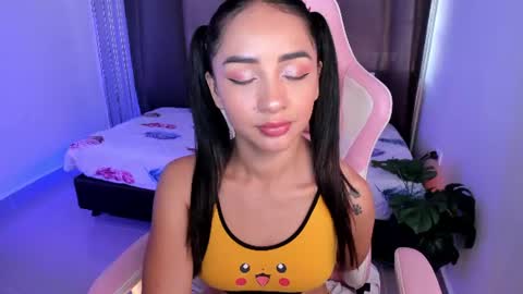 mia  nicolle online show from 07.16.26