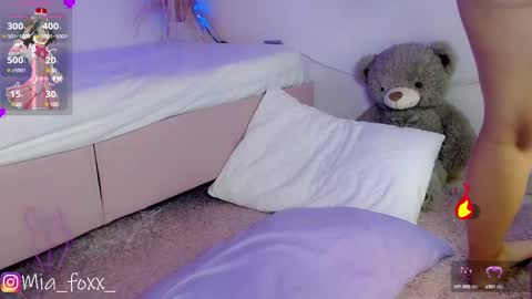 Mia online show from 02.10.25