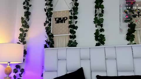 Snapshot of miaa_gh1 chatting on 05.05.26 Mia online show from 05.05.26