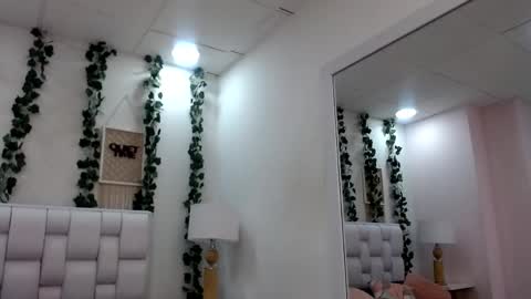 Snapshot of miaa_gh1 chatting on 05.31.26 Mia online show from 05.31.26
