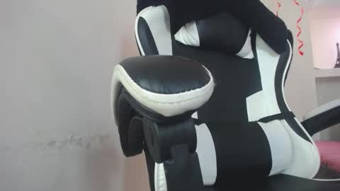       online show from 11.16.25