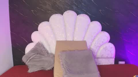 Mia online show from 03.27.26