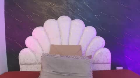 Mia online show from 04.09.26