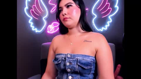 Miaa Farrel online show from 11.08.25