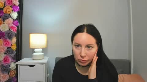 Mia online show from 02.20.26