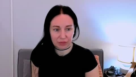 Mia online show from 03.04.26