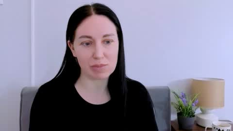 Mia online show from 04.08.26