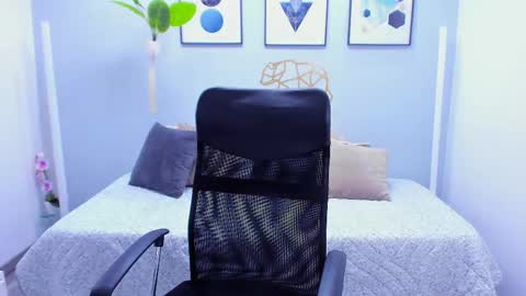 Mia online show from 01.03.25