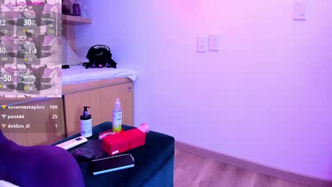 Mia online show from 02.13.25