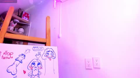 Mia online show from 02.14.25