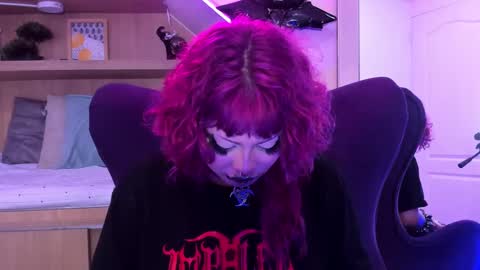 Mia online show from 02.22.25