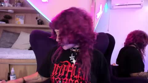 Mia online show from 03.05.25