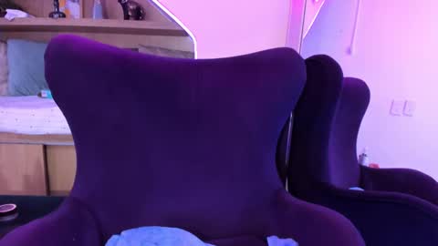 Mia online show from 03.12.25