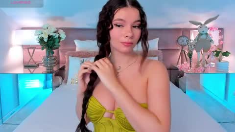 Mia online show from 04.04.26