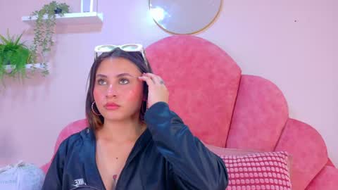 miaanderson__ online show from 04.23.26
