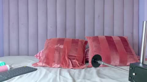 miaanderson__ online show from 04.27.26