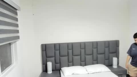 Snapshot of miaandmolly_ chatting on 01.21.25 mia red hair molly short hair online show from 01.21.25