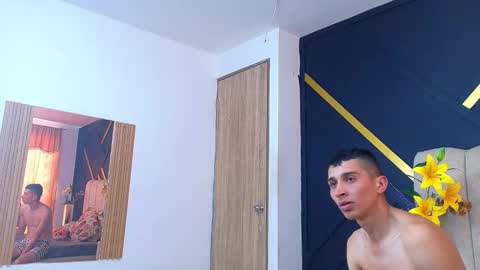 miaandrony online show from 03.31.26