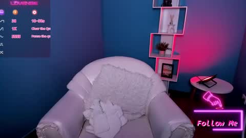 Snapshot of miaawild chatting on 01.12.25 Andrea online show from 01.12.25