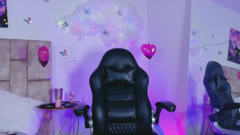 miablumm_ online show from 03.19.26