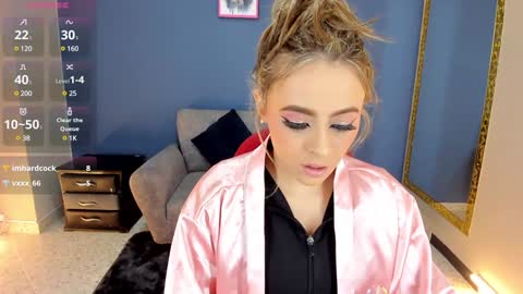 MiaCarper online show from 01.05.25