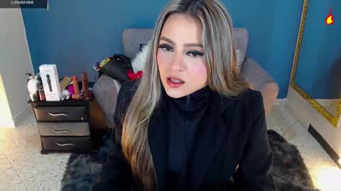 MiaCarper online show from 03.09.25