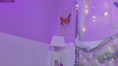 Snapshot of miacassel chatting on 11.05.25 MiaCassel online show from 11.05.25